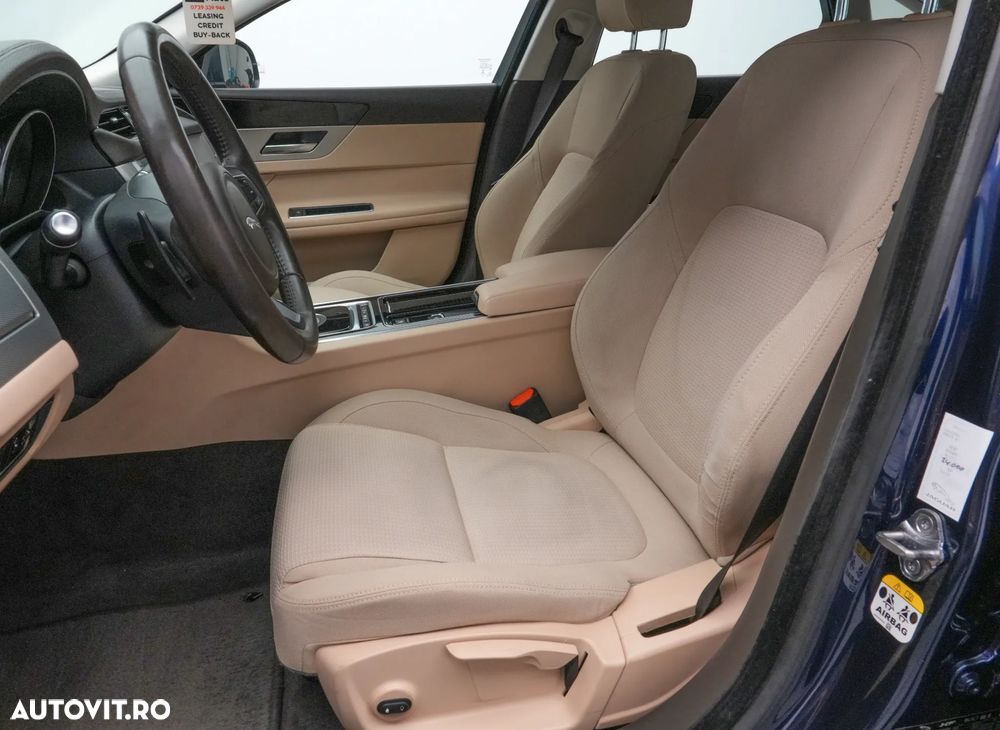 Jaguar XF 20d RWD E-Performance Pure - 13