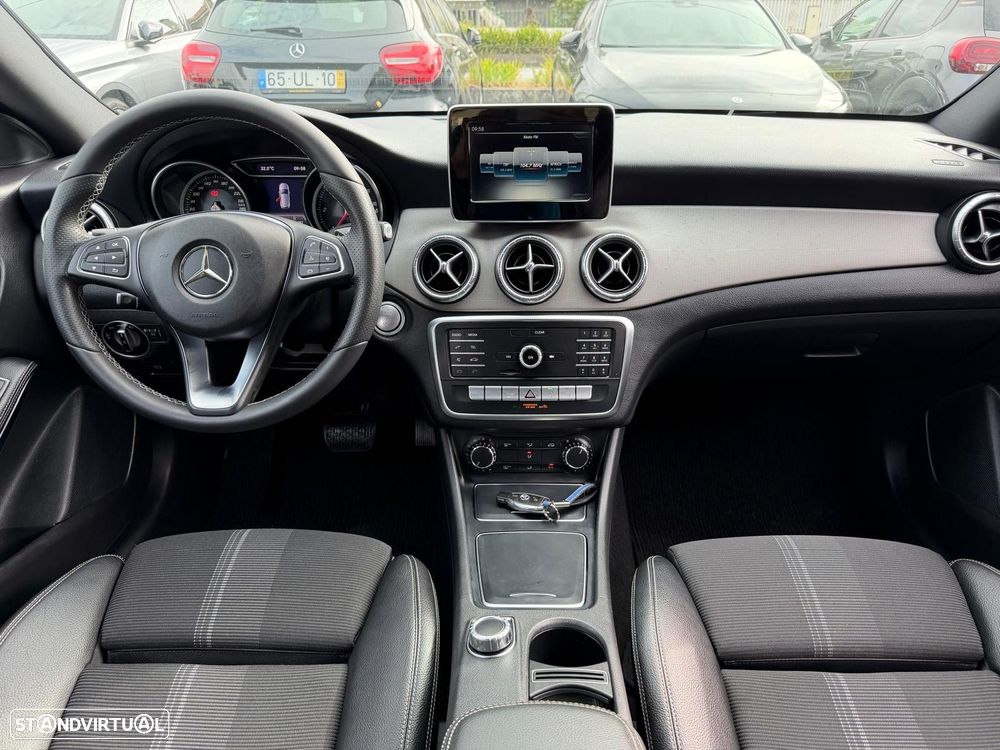 Mercedes-Benz CLA 180 d Shooting Brake Urban Aut. - 12