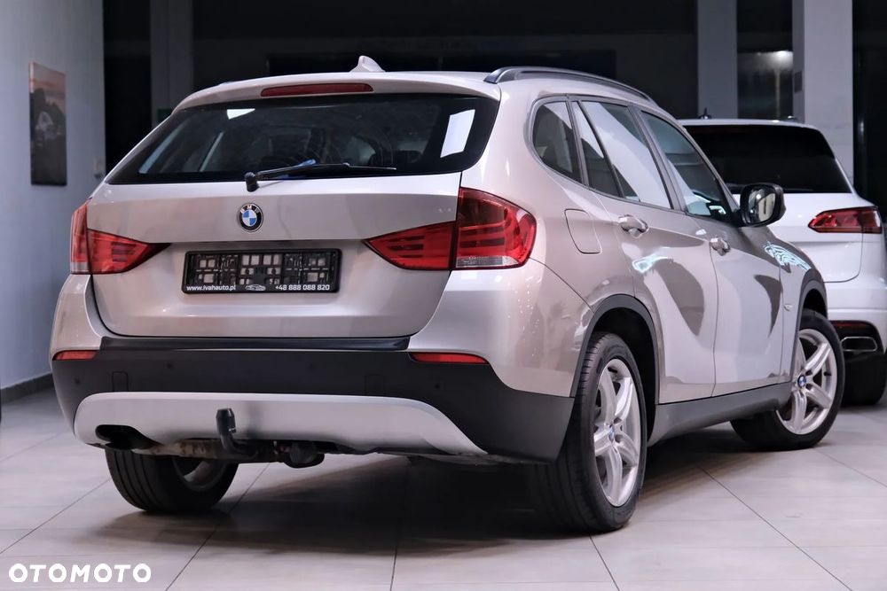 BMW X1 sDrive18i Sport Line - 7