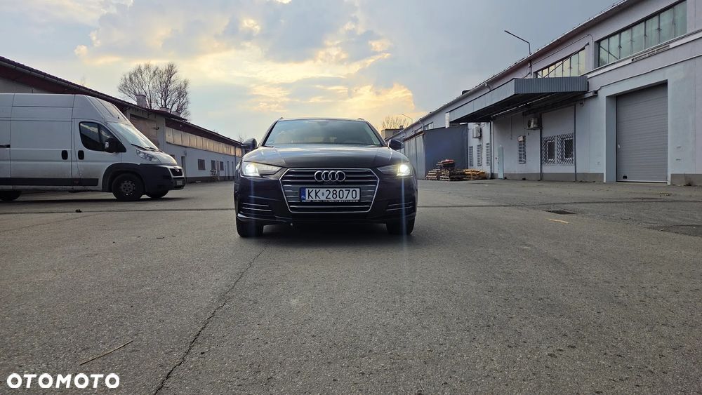 Audi A4 Avant 2.0 TDI S tronic - 9