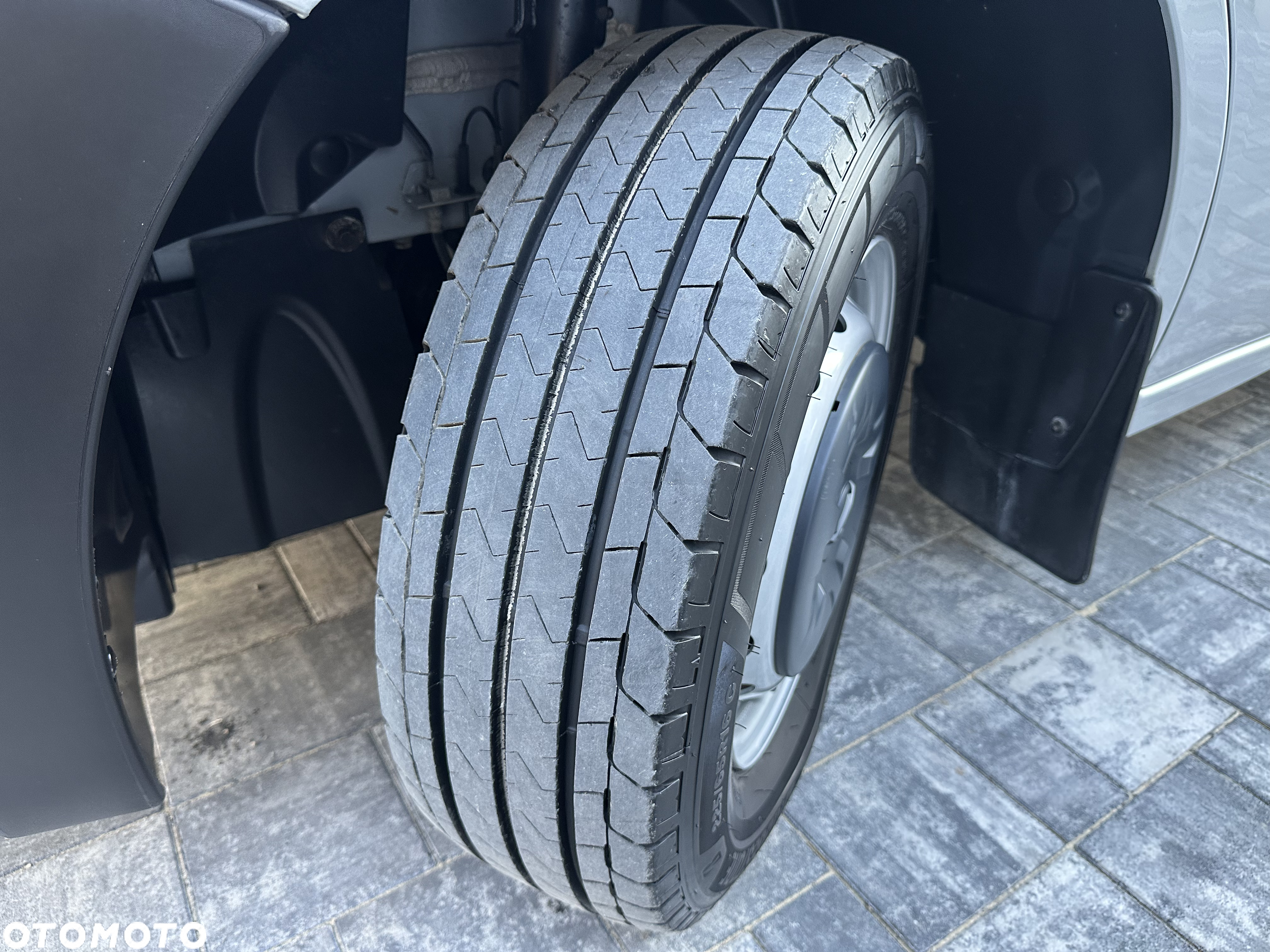 Renault Master L3H2 Chłodnia Carrier Xarios 350 / Zasilanie postojowe 230V / Bogata wersja wyposażenia / Lakier srebrny metalik / Salon PL / FV23% - 24