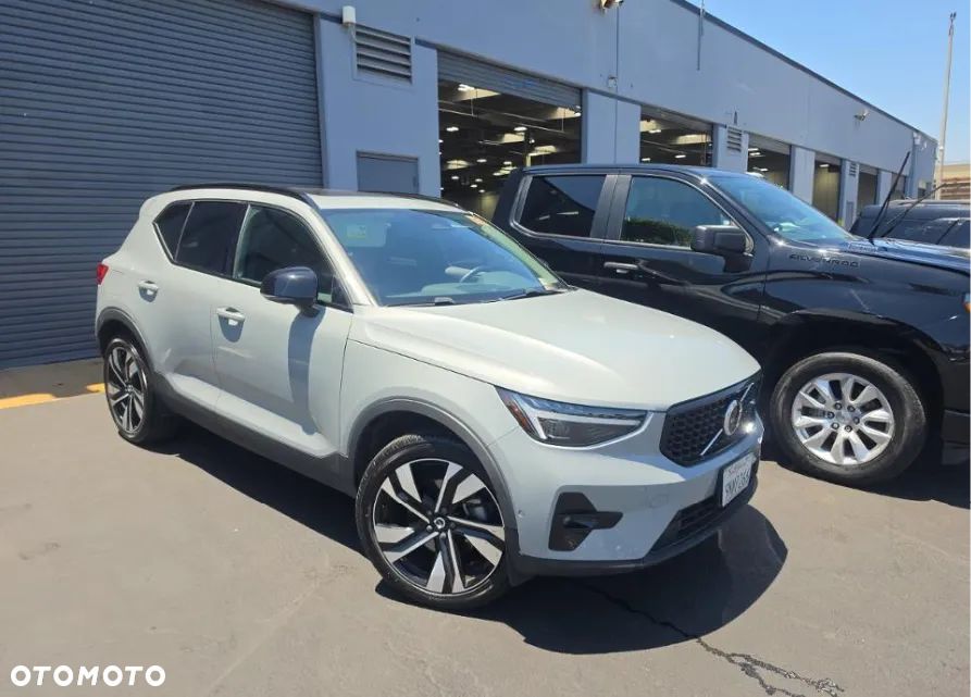 Volvo XC 40 B5 AWD Ultimate Dark - 1