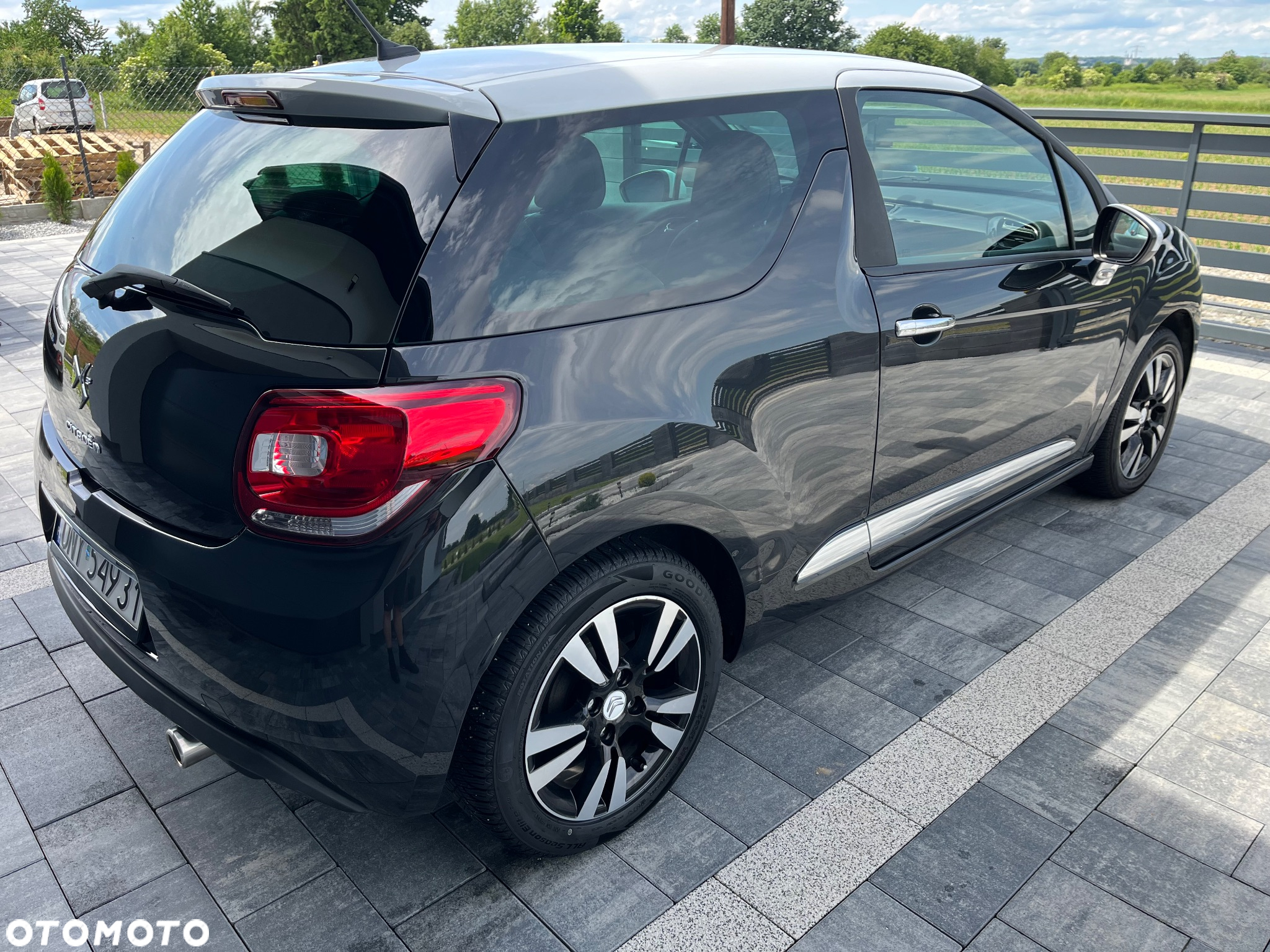 Citroën DS3 1.6 HDi SoChic - 3
