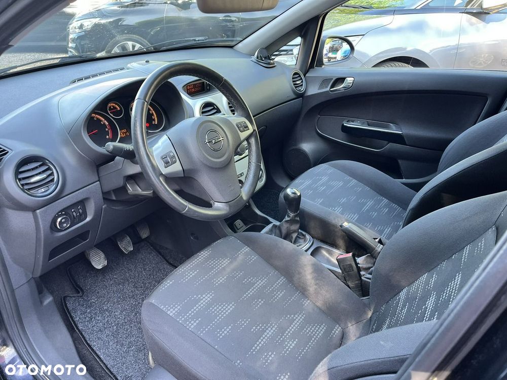 Opel Corsa 1.4 16V Energy - 17