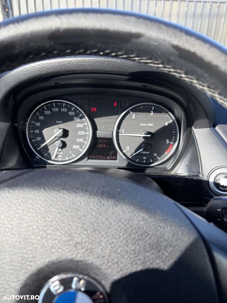 BMW X1 sDrive18d - 13