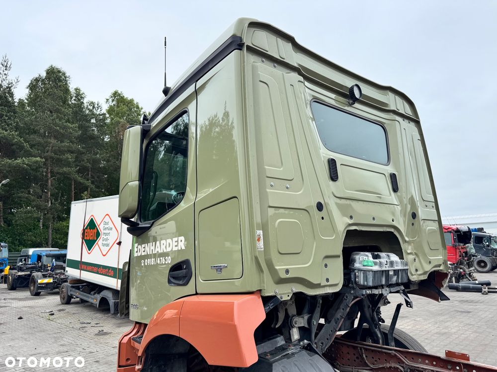 Kompletna kabina dzienna Mercedes Antos - 4