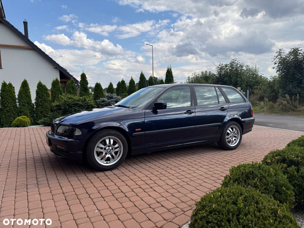 BMW Seria 3 318i - 6