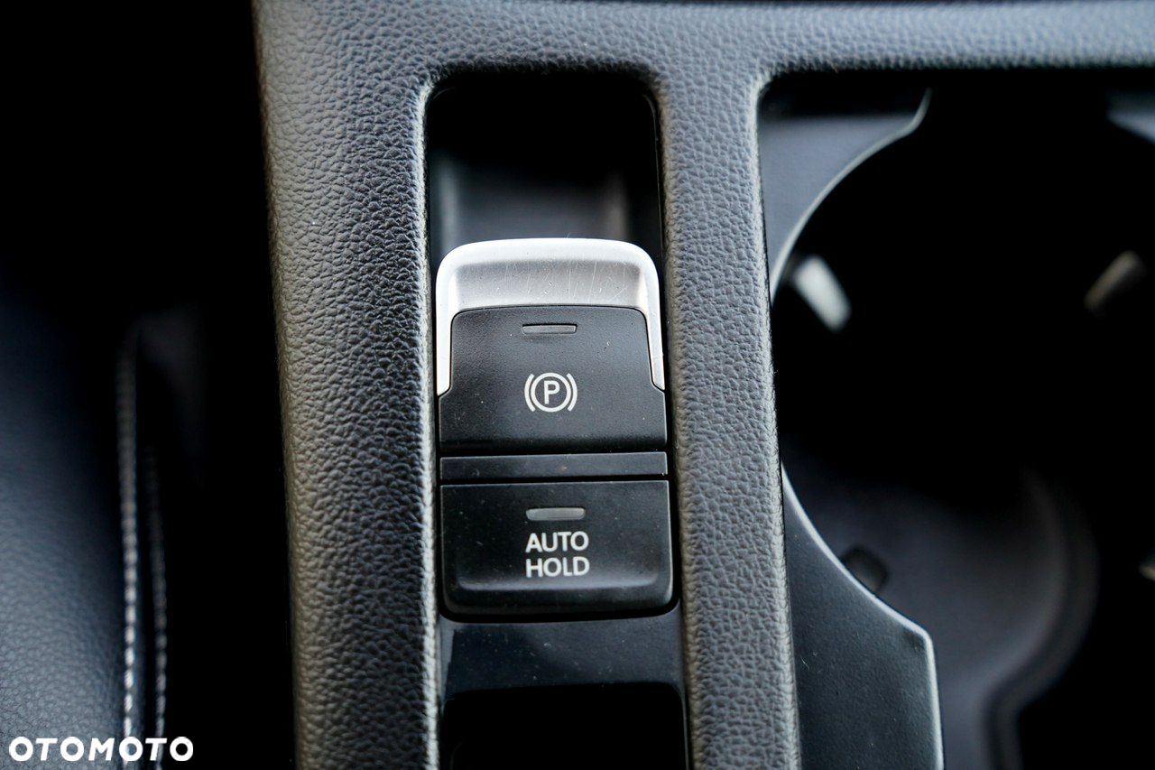 Volkswagen Passat - 23