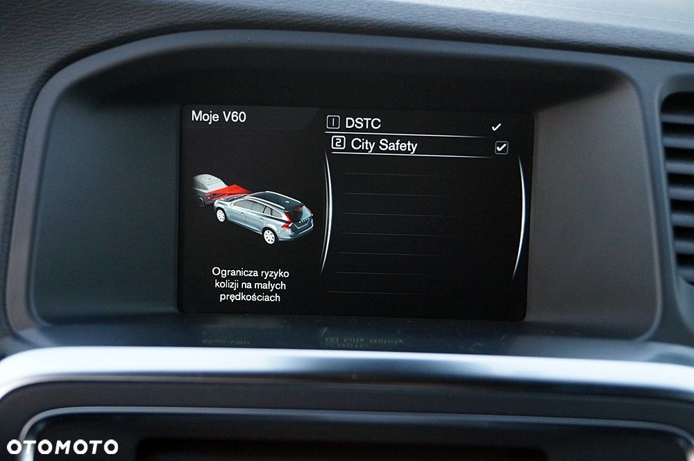 Volvo V60 D4 Geartronic Summum - 34