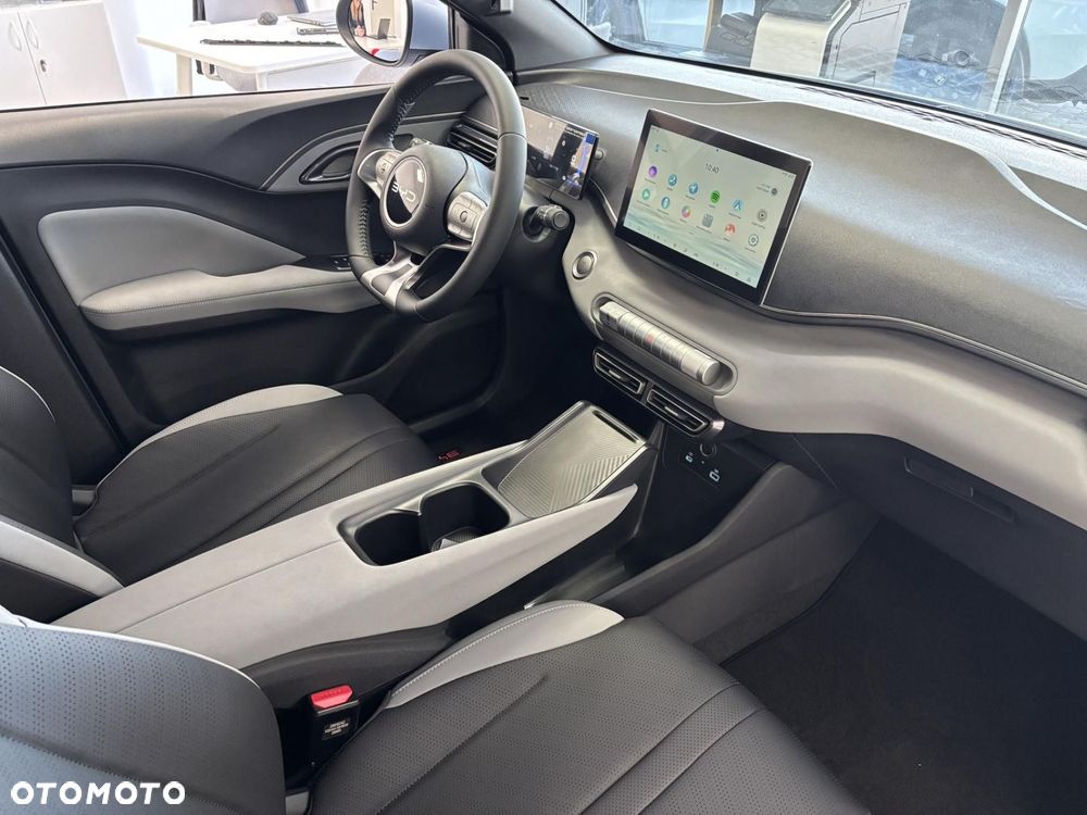 BYD Dolphin - 10