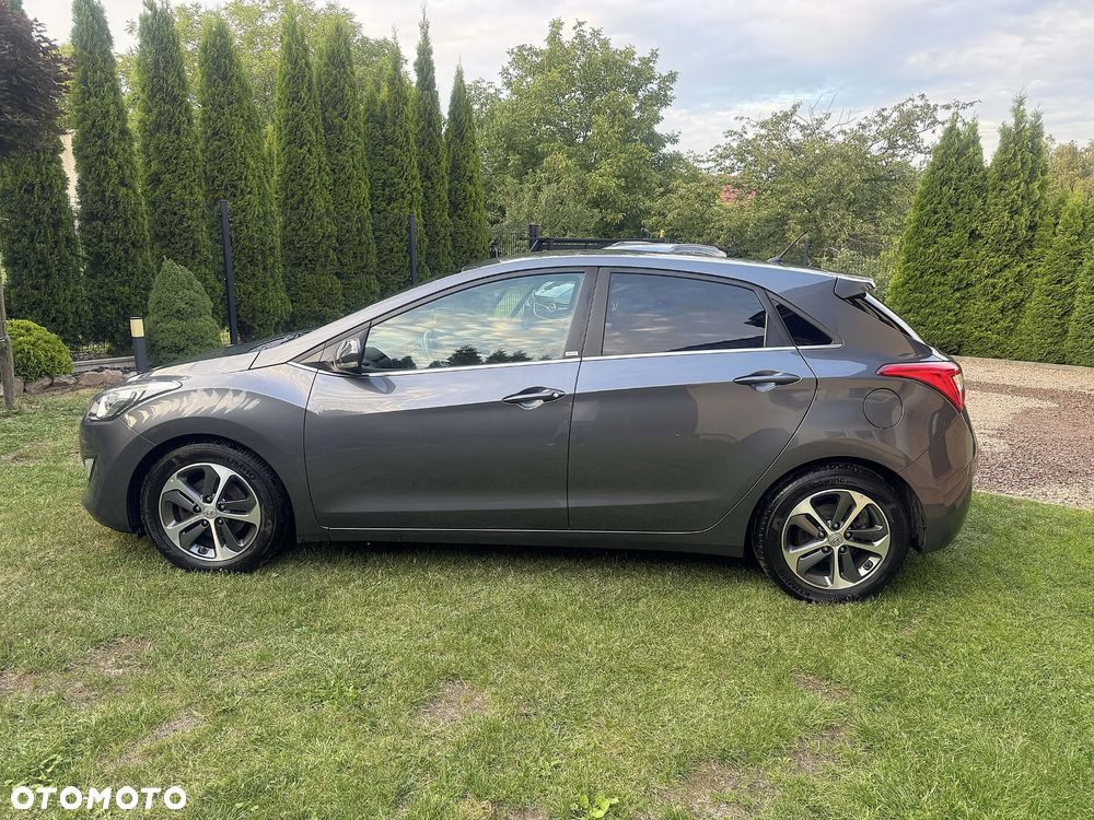 Hyundai i30 blue 1.4 Passion - 4