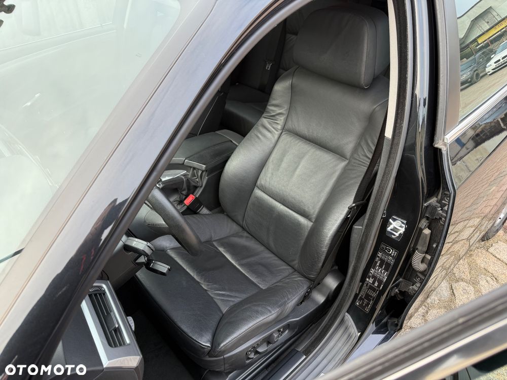 BMW Seria 5 525d - 21