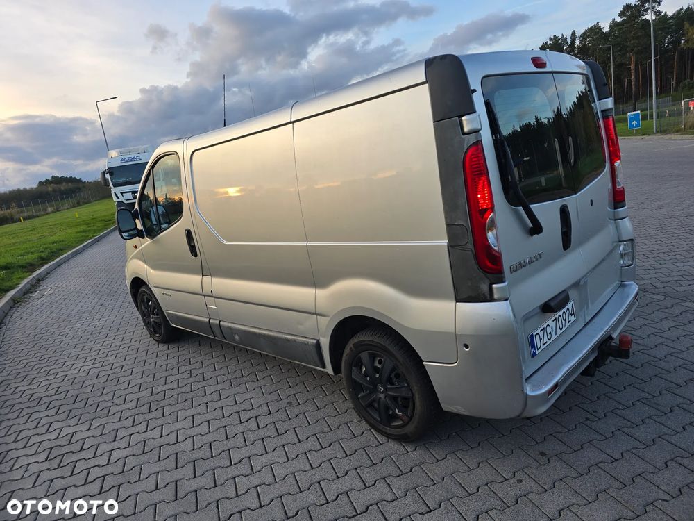 Renault Trafic - 1