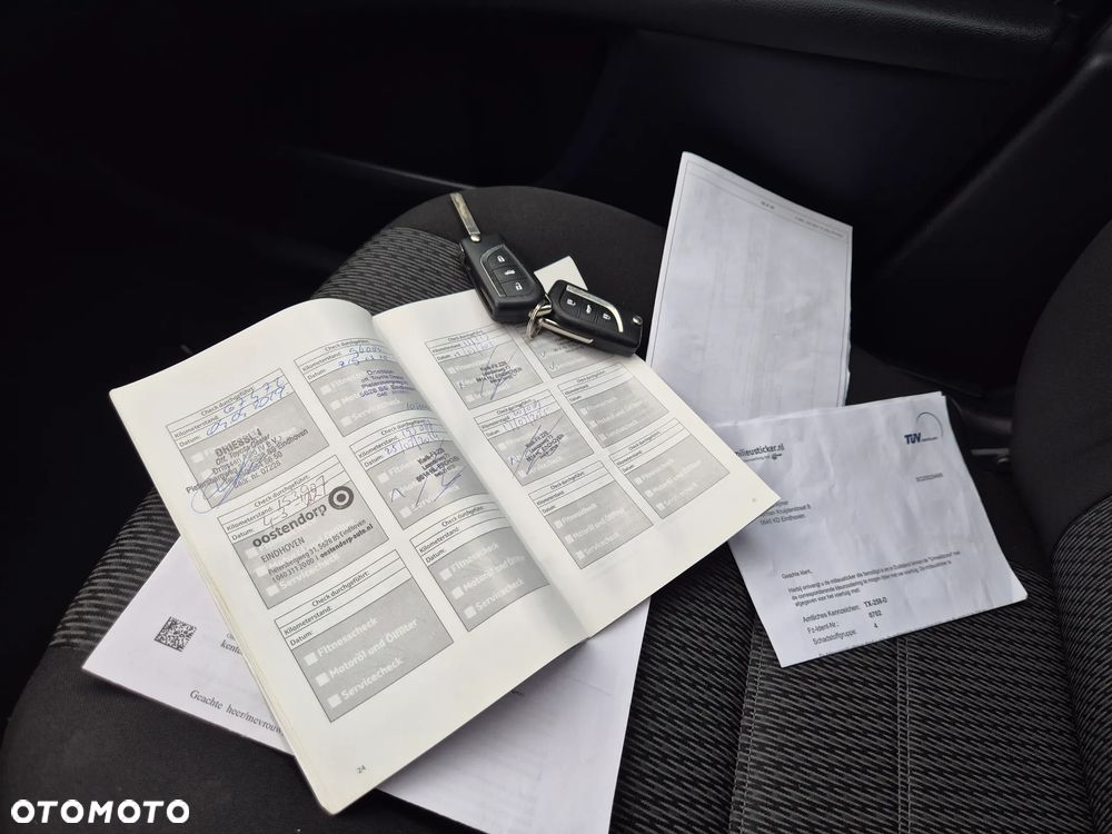Toyota Avensis Touring Sports 1.8 Comfort - 37