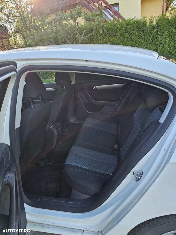 Volkswagen Passat 1.6 TDI BlueMotion Technology Comfortline - 9