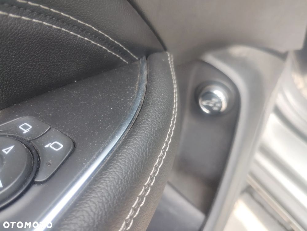 Opel Insignia 2.0 CDTI automatik Sport - 38