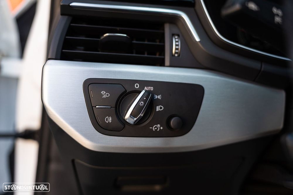 Audi A4 Avant 2.0 TDI S-line S tronic - 27