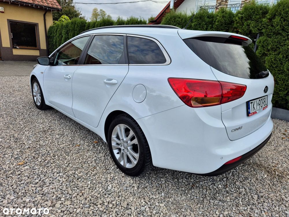 Kia Ceed 1.6 GDI Fifa World Cup Edition - 11
