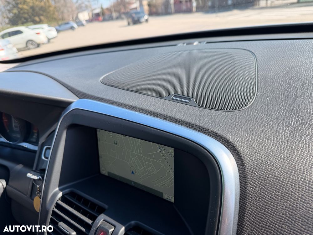 Volvo XC 60 D4 Geartronic Summum - 25