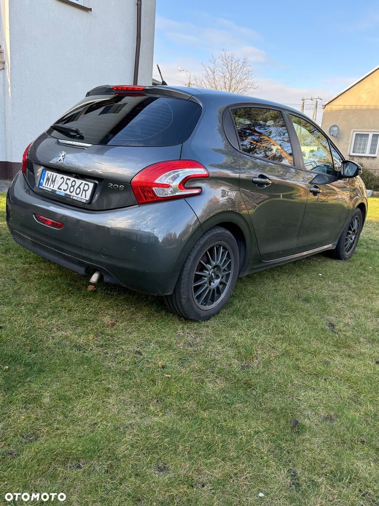 Peugeot 208 - 26