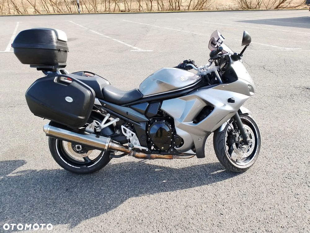 Suzuki GSX - 3