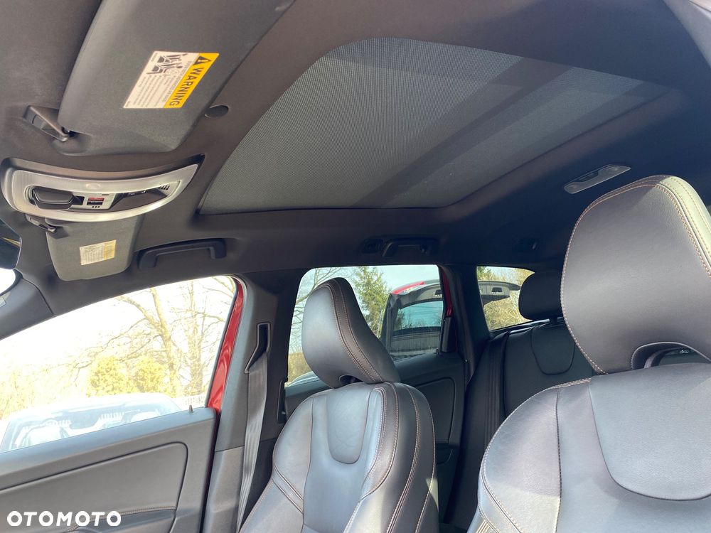 Volvo XC 60 T6 AWD RDesign - 18