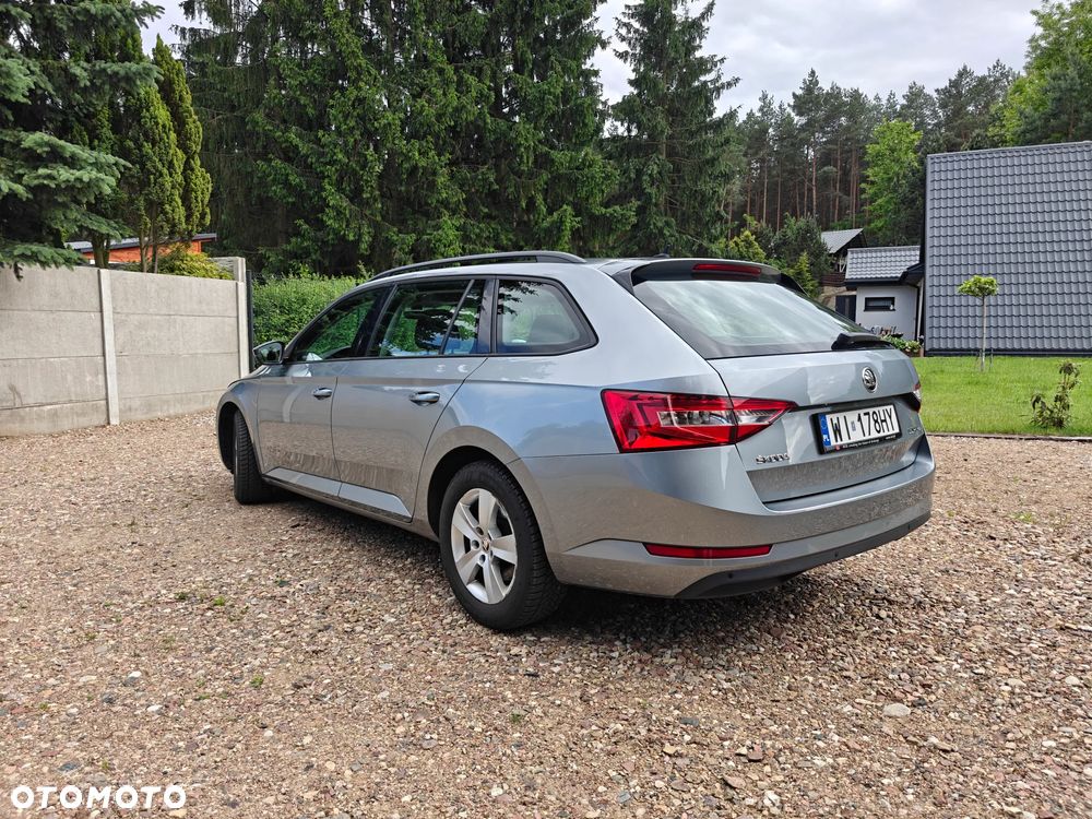 Skoda Superb 2.0 TDI Active - 4