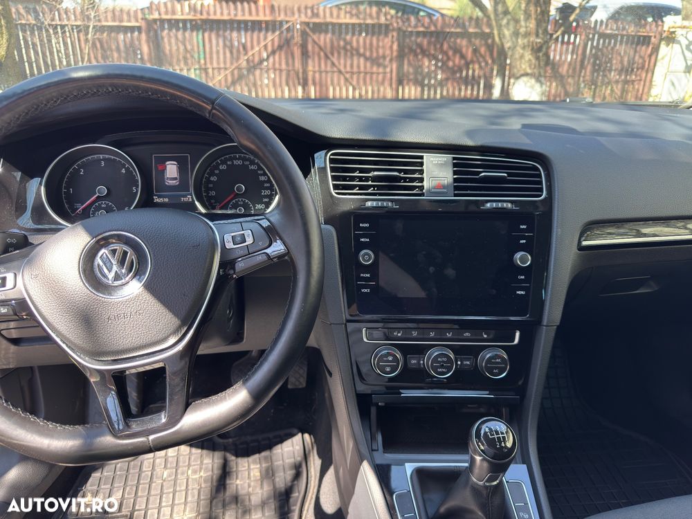 Volkswagen Golf 2.0 TDI Highline - 6
