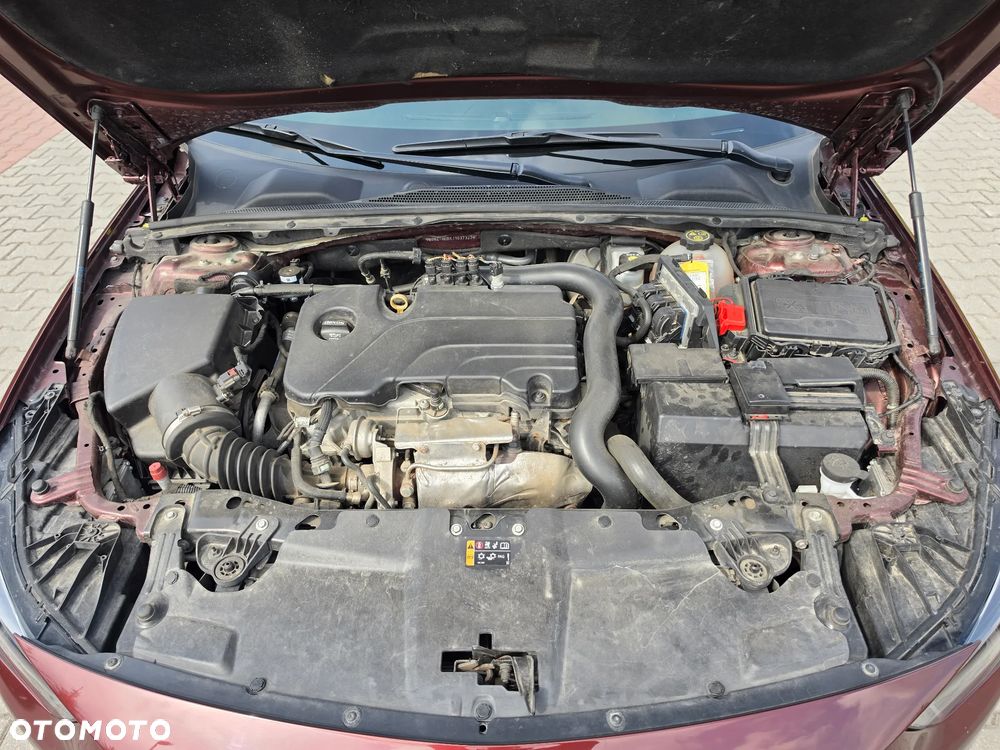 Opel Insignia 1.5 T Exclusive S&S Eco - 24