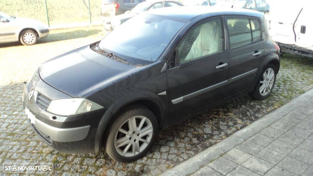 Renault Megane II 1.5 DCi 82cv 5P 2002 - Para Peças - 2