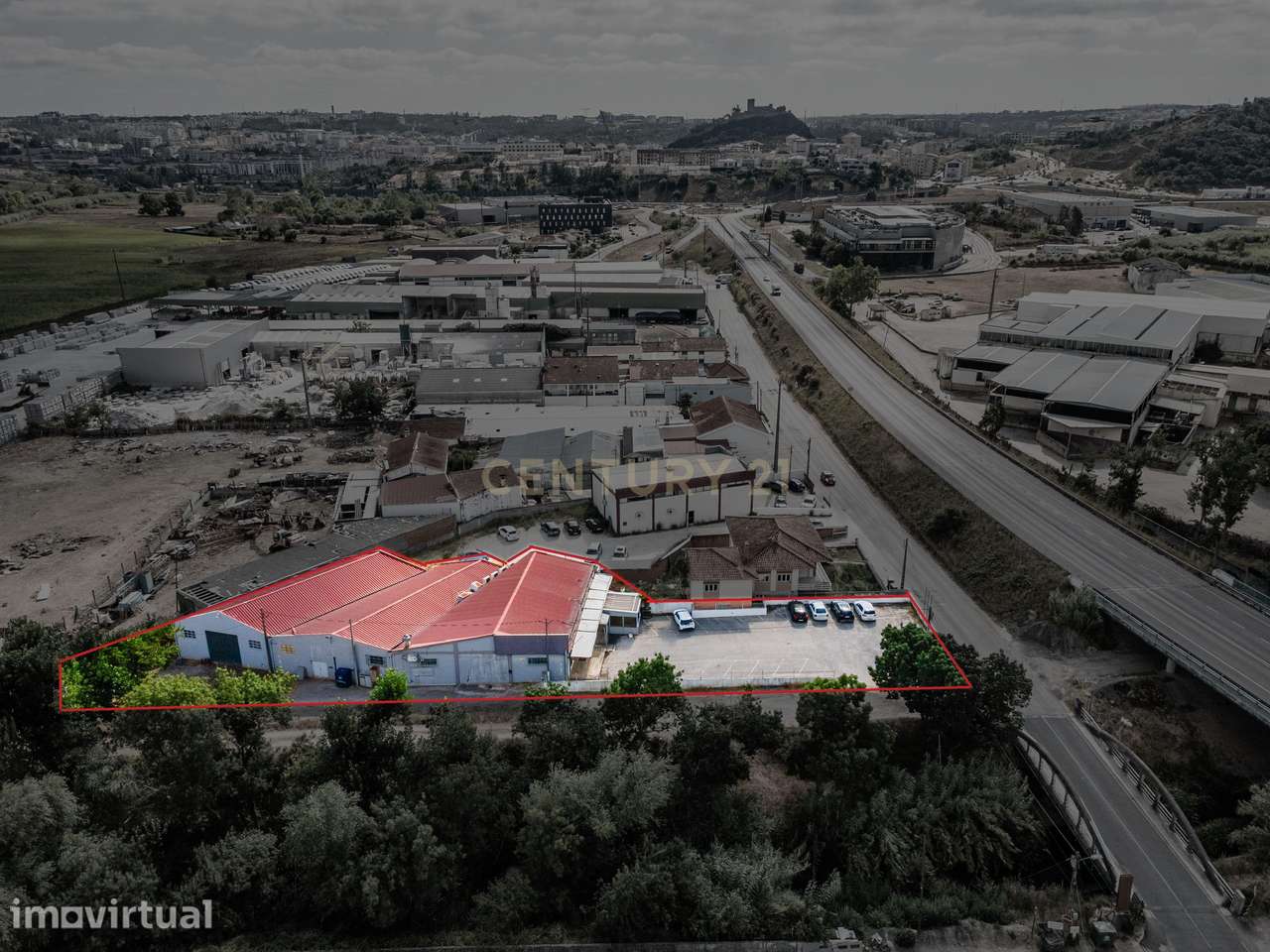 Armazém composto por 3 Edifícios e Amplo Logradouro – Ponte das Mestra - Grande imagem: 3/53