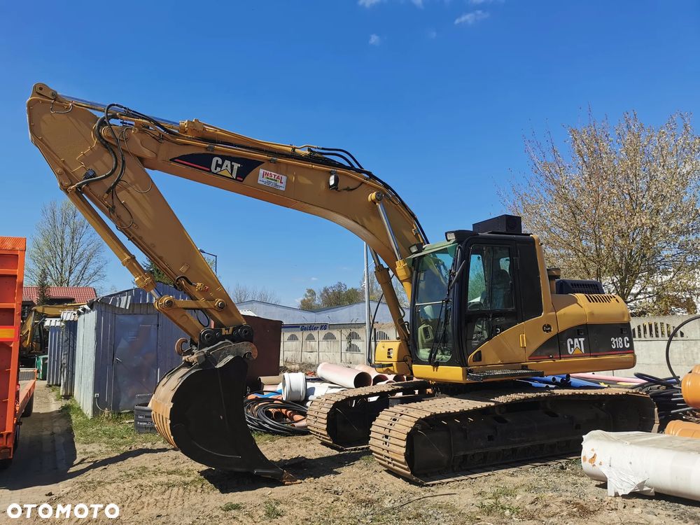 Caterpillar 318C - 16