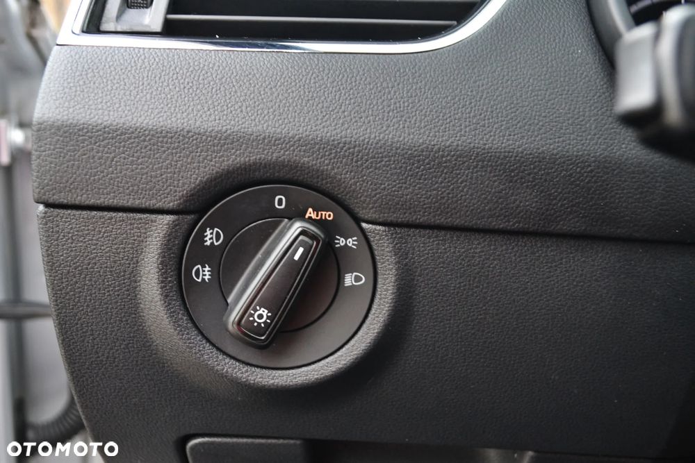 Skoda Octavia 2.0 TDI DSG RS - 30