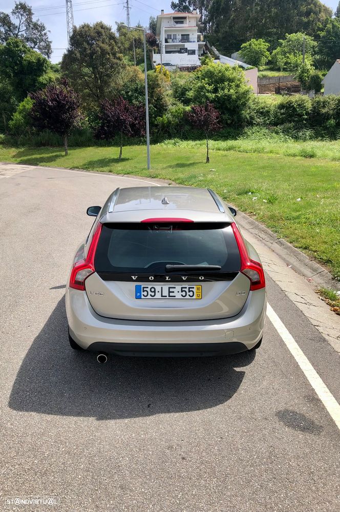 Volvo V60 2.0 D3 Summum - 5
