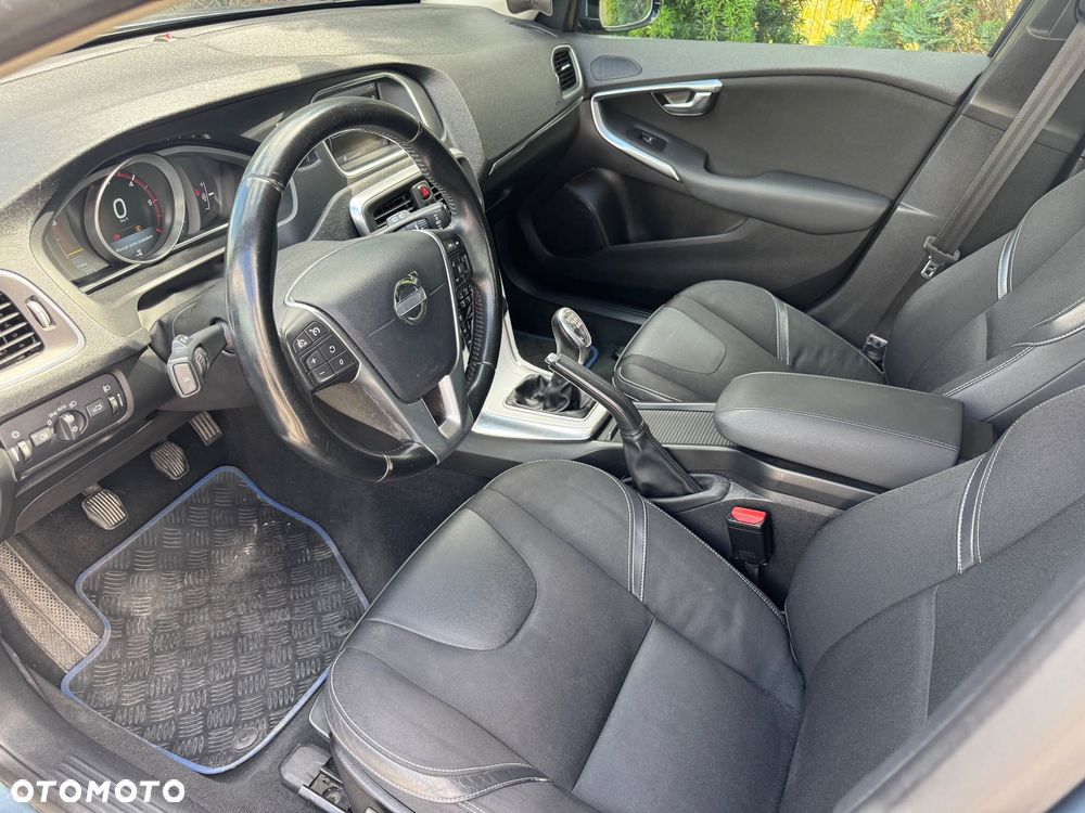 Volvo V40 D2 - 6
