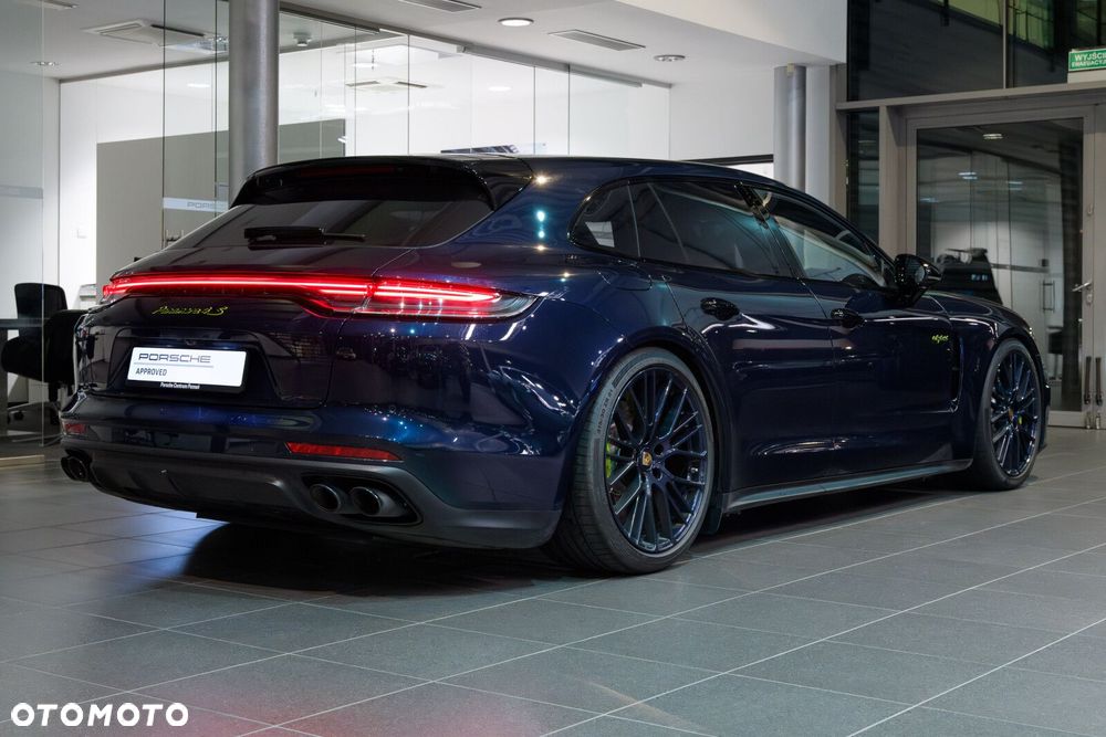 Porsche Panamera - 3