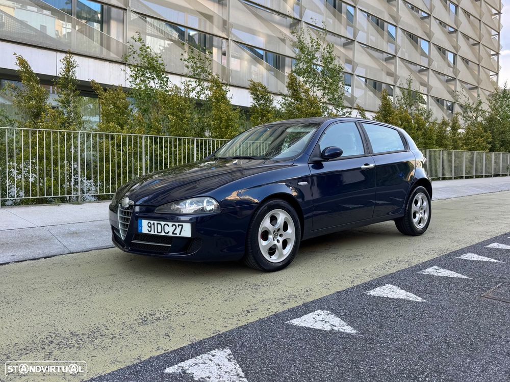 Alfa Romeo 147 1.9 JTD 16V Distinctive - 1