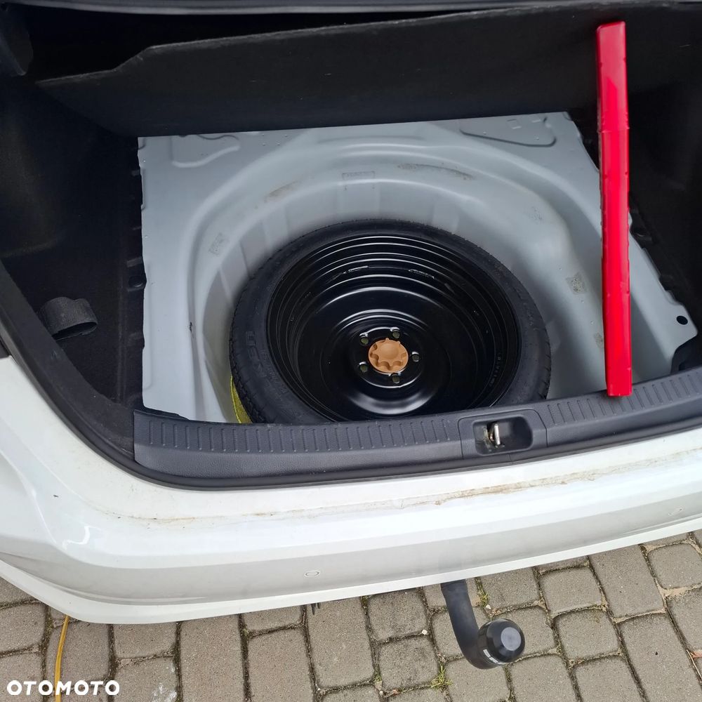 Toyota Corolla 1.8 Hybrid Comfort - 14