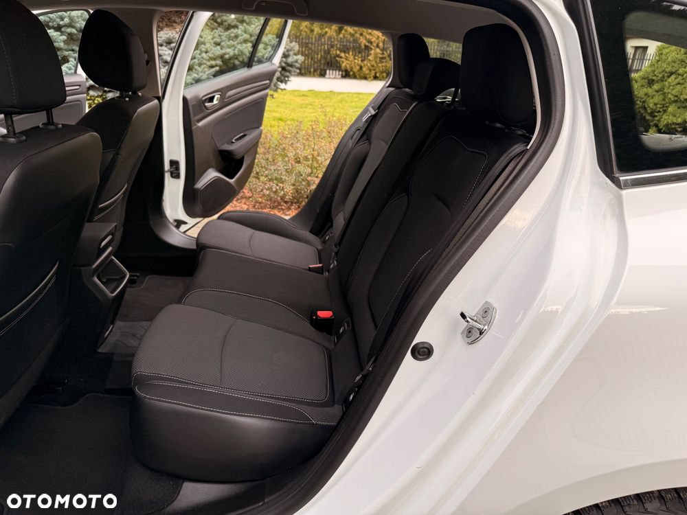 Renault Megane 1.5 Blue dCi Business - 22