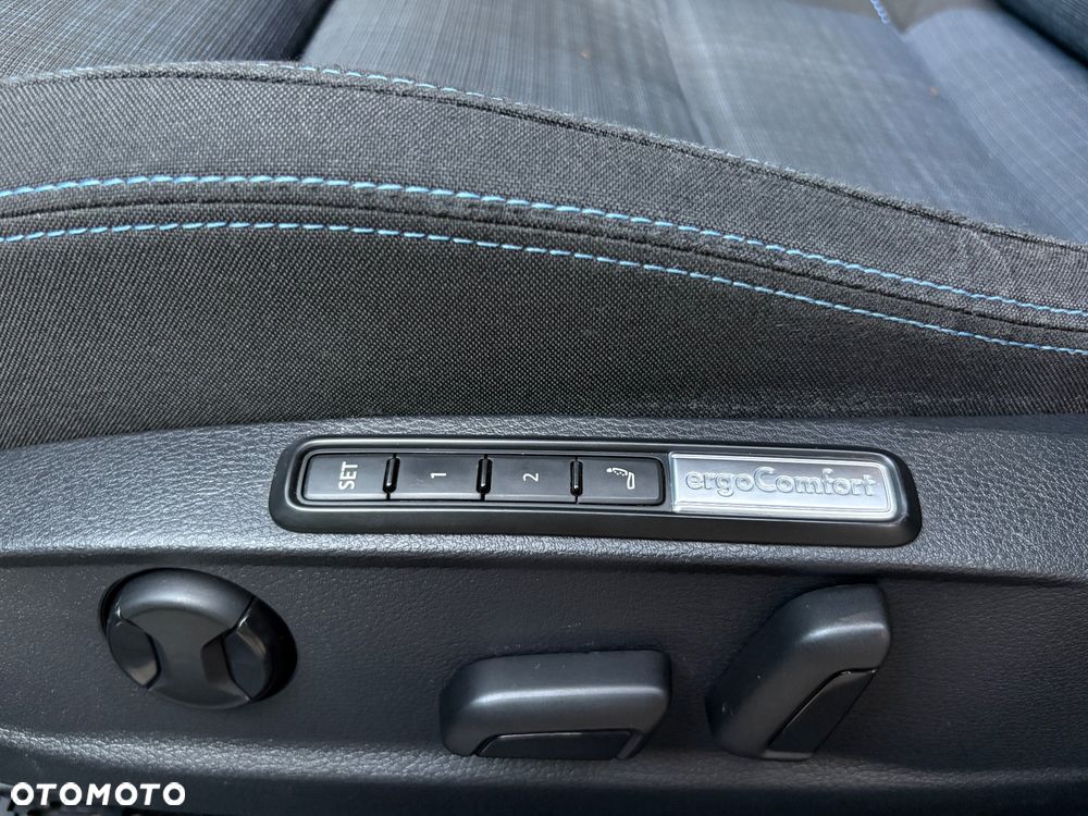Volkswagen Passat 1.4 TSI Plug-In Hybrid GTE DSG - 24