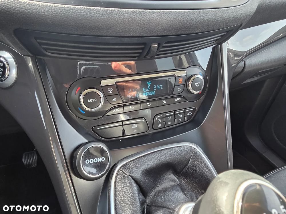 Ford Kuga 2.0 TDCi 4x4 Titanium - 27