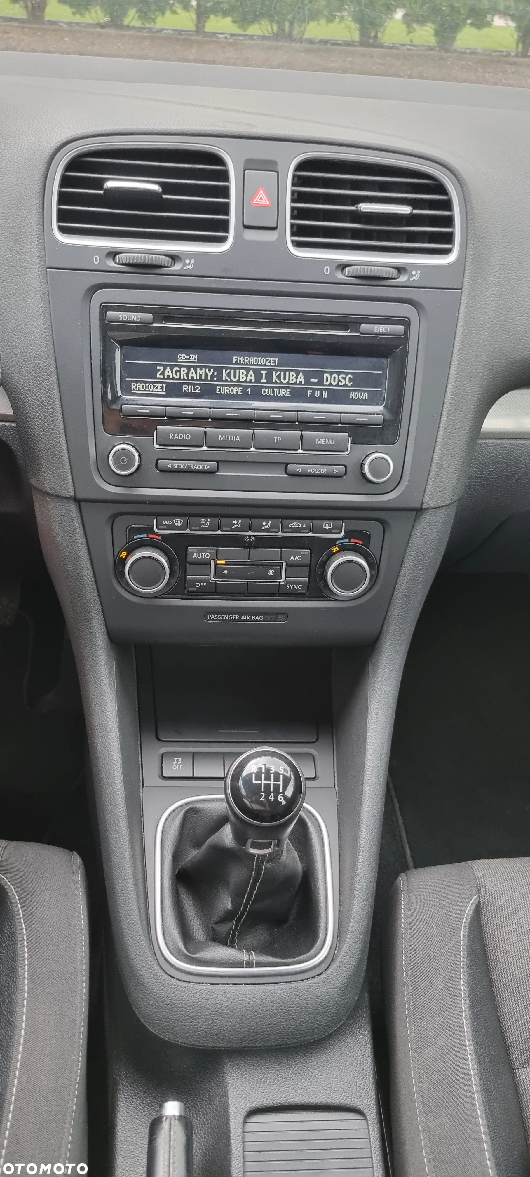 Volkswagen Golf - 11