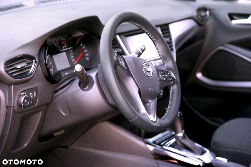Opel Crossland X - 18