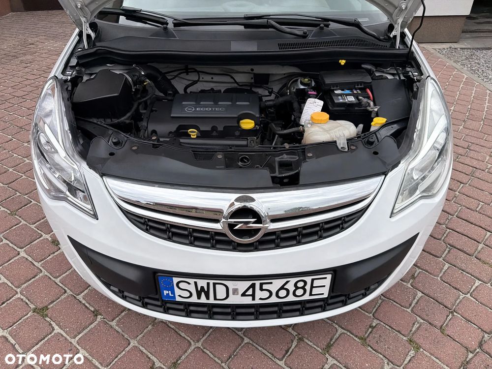 Opel Corsa 1.2 16V Essentia - 36