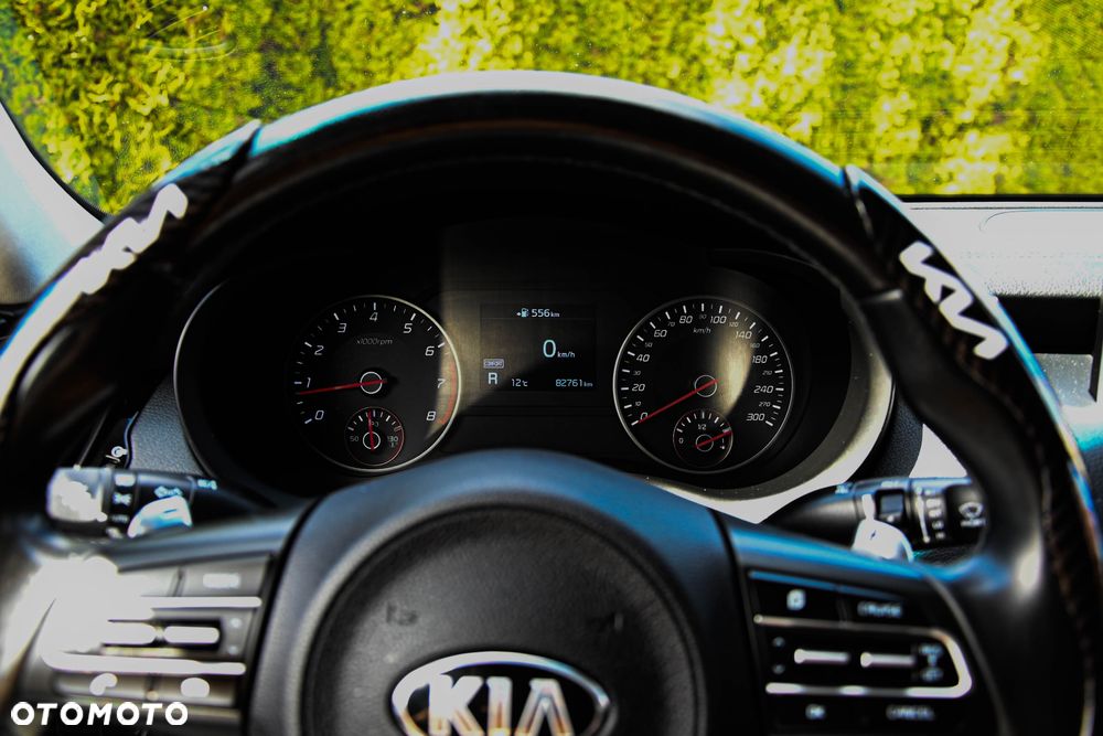 Kia Stinger - 30
