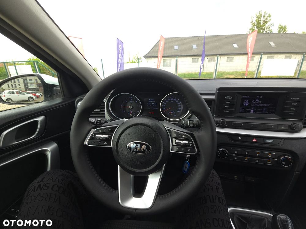 Kia Ceed 1.6 CRDi SCR L Business Line - 28