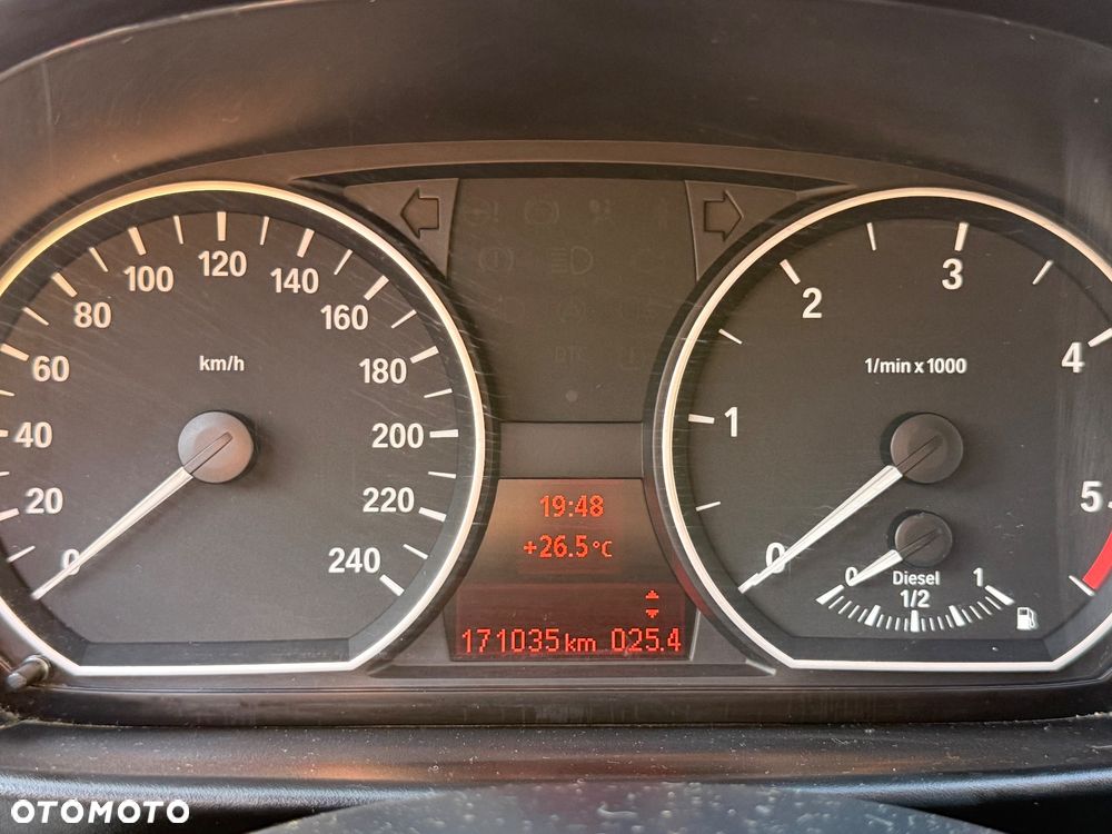 BMW Seria 1 116d - 10