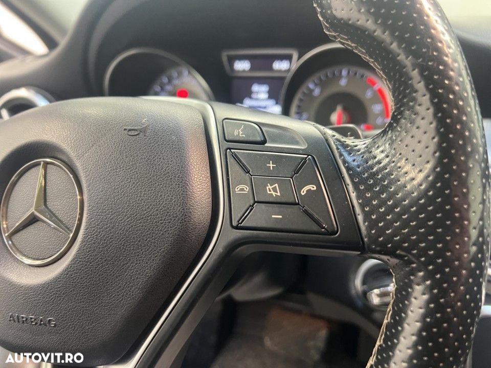 Mercedes-Benz GLA - 20