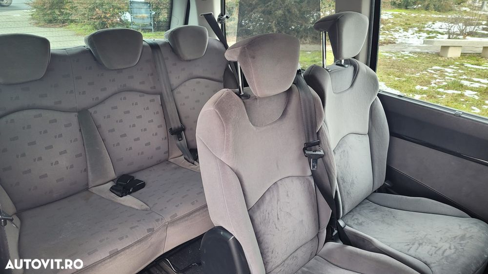 Citroën C8 2.0 HDi Exclusive - 6