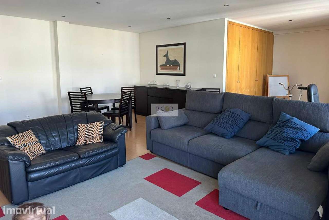 Apartamento T3 no último piso com 2 frentes de orientação na Cidade da - Grande imagem: 4/23